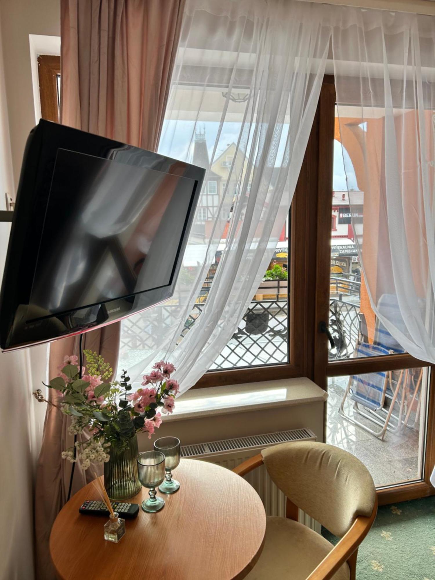 Apartamenty I Pokoje Chaton Mielno Exteriér fotografie